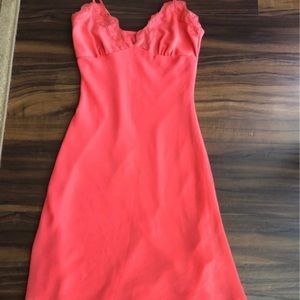 Beautiful coral summer dress by H&M’s M